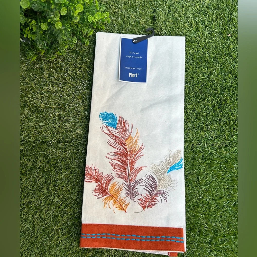 Pier 1 imports Tea Towel 18 x 28 in (46 x 71 cm) 100 cotton new   MADE IN INDIA